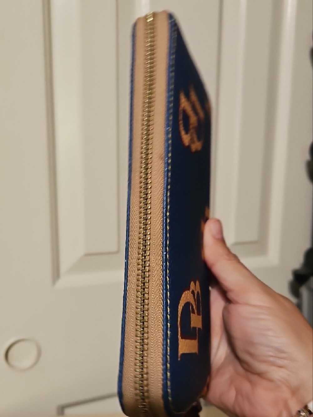 Dooney & Bourke EUC Blue Zip Around Wallet Monogram DB Logo - Picture 4 of 13